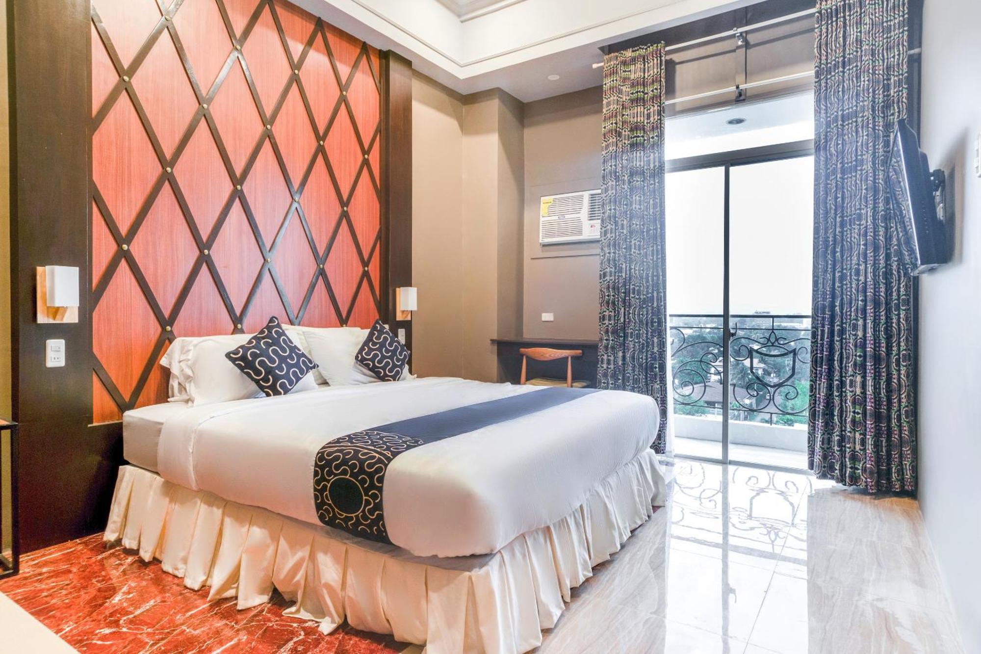 Capital O 460 World Palace Hotel Davao Екстер'єр фото