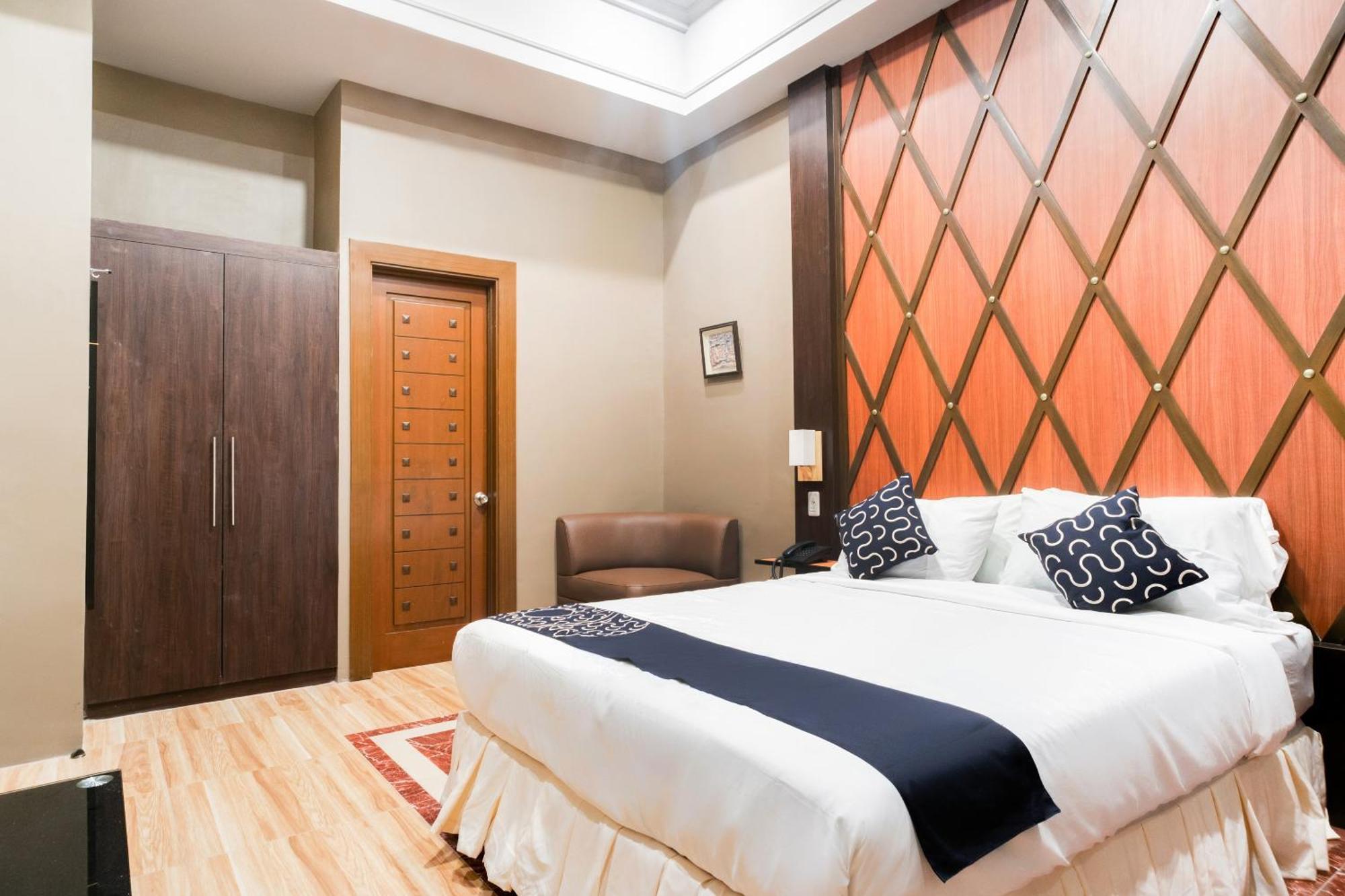 Capital O 460 World Palace Hotel Davao Екстер'єр фото