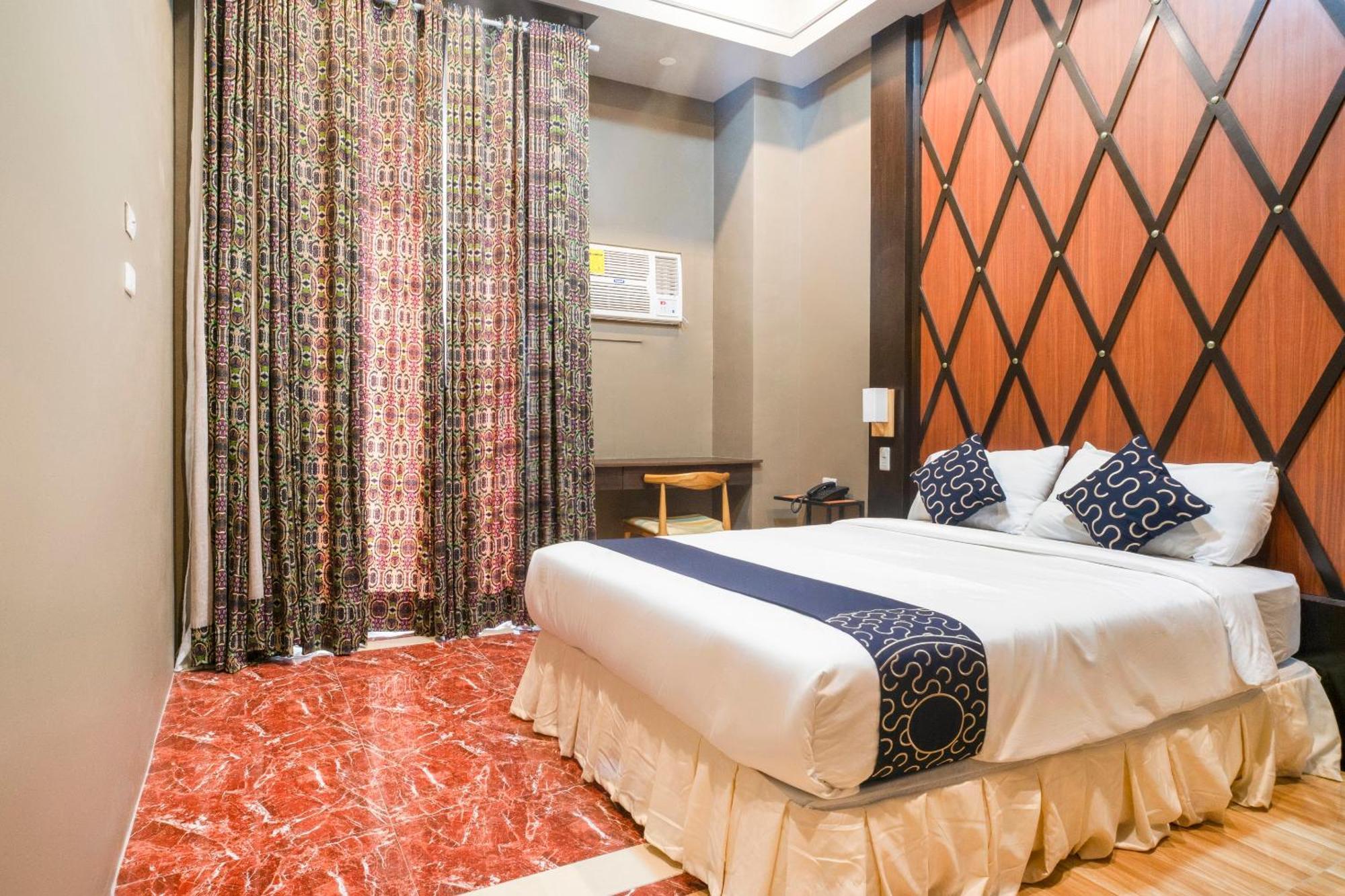 Capital O 460 World Palace Hotel Davao Екстер'єр фото